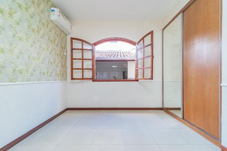 Casa para alugar com 210m², 4 quartos e 2 vagas Casa para alugar com 210m², 4 quartos e 2 vagasSuíte