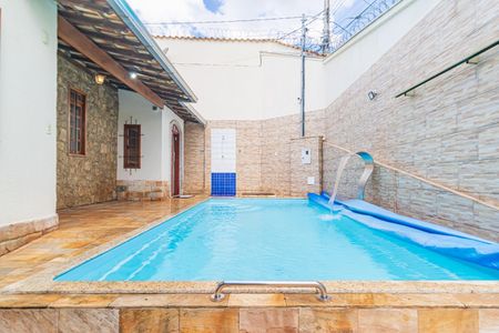 Casa para alugar com 210m², 4 quartos e 2 vagas Casa para alugar com 210m², 4 quartos e 2 vagasÁrea comum
