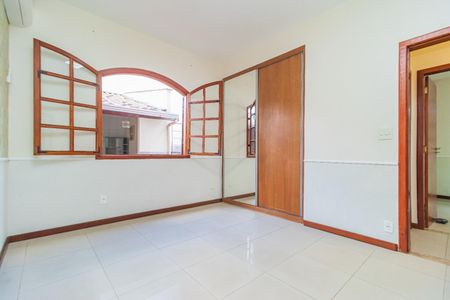 Casa para alugar com 210m², 4 quartos e 2 vagas Casa para alugar com 210m², 4 quartos e 2 vagasSuíte