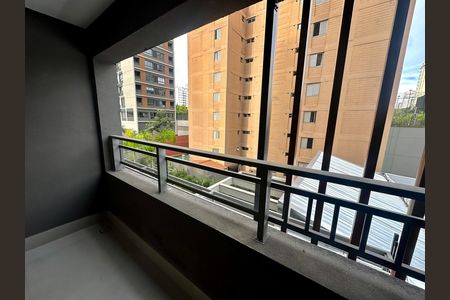 Varanda de kitnet/studio à venda com 1 quarto, 50m² em Campo Belo, São Paulo