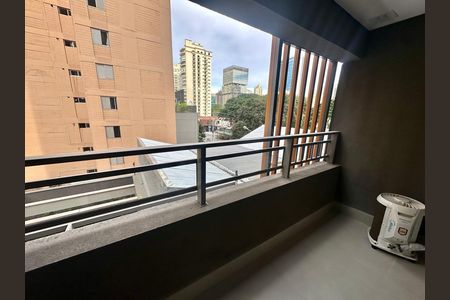 Varanda de kitnet/studio à venda com 1 quarto, 50m² em Campo Belo, São Paulo