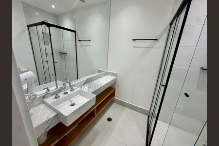 Banheiro de kitnet/studio à venda com 1 quarto, 50m² em Campo Belo, São Paulo
