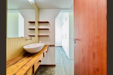 Apartamento para alugar com 74m², 2 quartos e 1 vaga