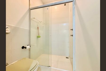 Apartamento para alugar com 74m², 2 quartos e 1 vaga