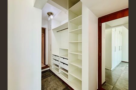 Apartamento para alugar com 74m², 2 quartos e 1 vaga