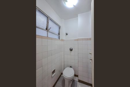 Apartamento para alugar com 95m², 3 quartos e sem vaga Apartamento para alugar com 95m², 3 quartos e sem vagaBanheiro de serviço