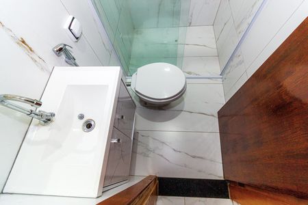 Banheiro de casa para alugar com 2 quartos, 70m² em Grajaú, São Paulo