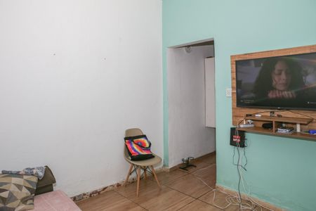 Casa à venda com 4 quartos, 270m² em Vila Ipojuca, São Paulo