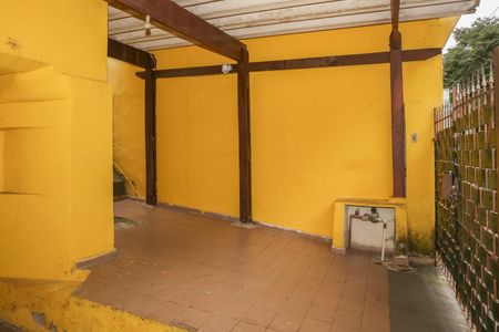 Garagem de casa à venda com 4 quartos, 270m² em Vila Ipojuca, São Paulo