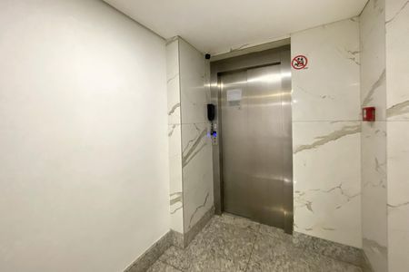Área comum - Elevador de apartamento à venda com 3 quartos, 72m² em São Lucas, Belo Horizonte