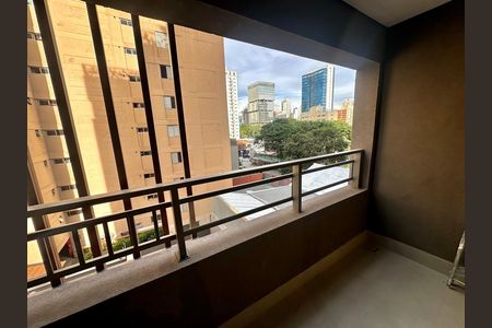 Varanda de kitnet/studio à venda com 1 quarto, 50m² em Campo Belo, São Paulo