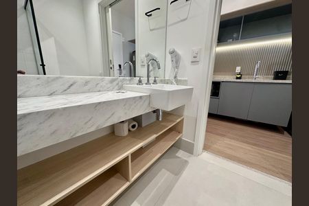 Studio à venda com 50m², 1 quarto e sem vaga Studio à venda com 50m², 1 quarto e sem vagaBanheiro