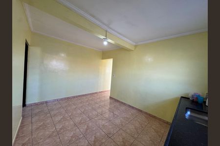 Casa para alugar com 80m², 2 quartos e sem vaga Casa para alugar com 80m², 2 quartos e sem vagaCozinha