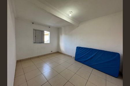 Quarto de casa para alugar com 1 quarto, 80m² em Vila Yolanda, Osasco