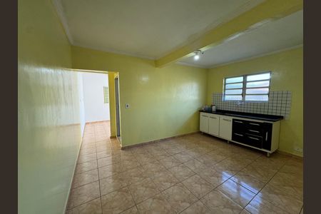 Cozinha de casa para alugar com 1 quarto, 80m² em Vila Yolanda, Osasco