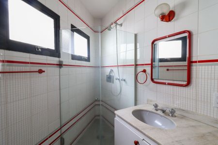 Banheiro da suíte 2 de casa para alugar com 4 quartos, 245m² em Santa Genebra Ii, Campinas
