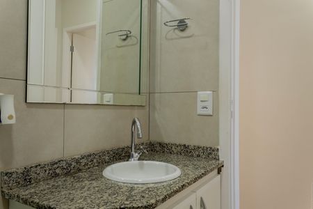 Banheiro de apartamento para alugar com 3 quartos, 68m² em Jardim Olavo Bilac, São Bernardo do Campo
