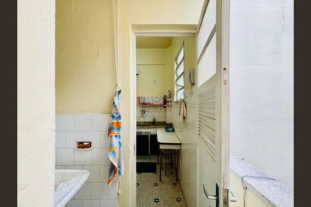 Apartamento para alugar com 80m², 2 quartos e sem vagaÁrea de serviço