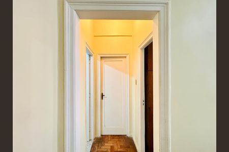 Corredor de apartamento para alugar com 2 quartos, 80m² em Copacabana, Rio de Janeiro