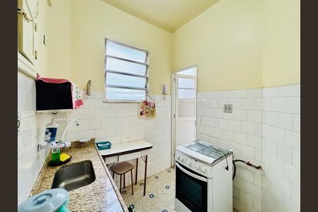 Cozinha de apartamento para alugar com 2 quartos, 80m² em Copacabana, Rio de Janeiro