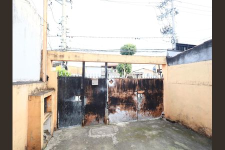 Garagem de casa à venda com 2 quartos, 125m² em Veloso, Osasco