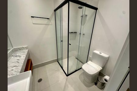 Banheiro de kitnet/studio à venda com 1 quarto, 50m² em Campo Belo, São Paulo