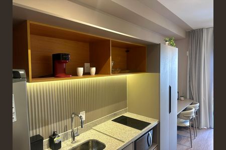 Cozinha de kitnet/studio à venda com 1 quarto, 50m² em Campo Belo, São Paulo