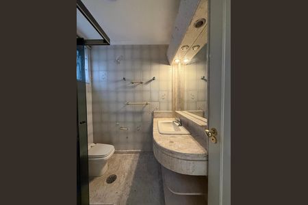Apartamento para alugar com 4 quartos, 250m² em Santa Cecilia, São Paulo