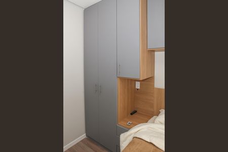 Quarto 2 de apartamento para alugar com 2 quartos, 42m² em Barra Funda, São Paulo