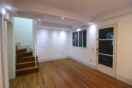 Sala de casa de condomínio à venda com 2 quartos, 86m² em Parque Ipe, São Paulo