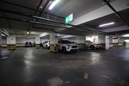 Apartamento à venda com 175m², 3 quartos e 2 vagas Apartamento à venda com 175m², 3 quartos e 2 vagasGaragem