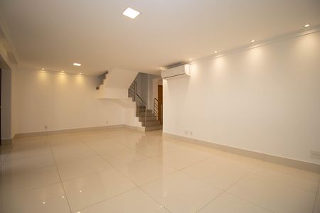 Apartamento à venda com 175m², 3 quartos e 2 vagas Apartamento à venda com 175m², 3 quartos e 2 vagasSala