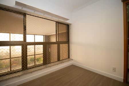 Apartamento à venda com 175m², 3 quartos e 2 vagas Apartamento à venda com 175m², 3 quartos e 2 vagasSuíte 1