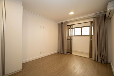 Apartamento à venda com 175m², 3 quartos e 2 vagas Apartamento à venda com 175m², 3 quartos e 2 vagasSuíte 3