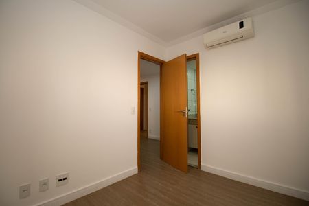 Apartamento à venda com 175m², 3 quartos e 2 vagas Apartamento à venda com 175m², 3 quartos e 2 vagasSuíte 2