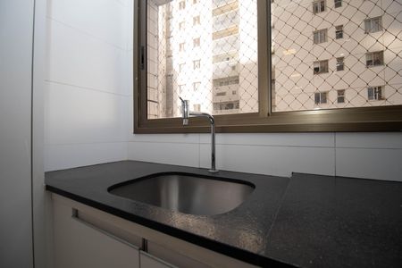 Apartamento à venda com 175m², 3 quartos e 2 vagas Apartamento à venda com 175m², 3 quartos e 2 vagasCozinha e Área de Serviço