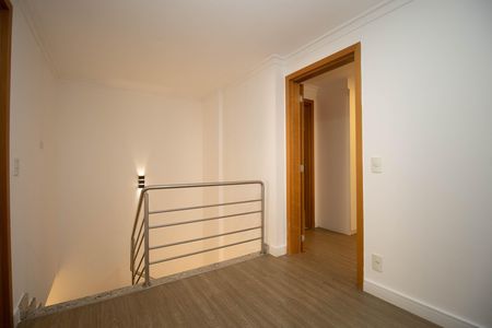 Apartamento à venda com 175m², 3 quartos e 2 vagas Apartamento à venda com 175m², 3 quartos e 2 vagasCorredor