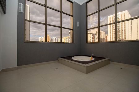 Apartamento à venda com 175m², 3 quartos e 2 vagas Apartamento à venda com 175m², 3 quartos e 2 vagasSacada