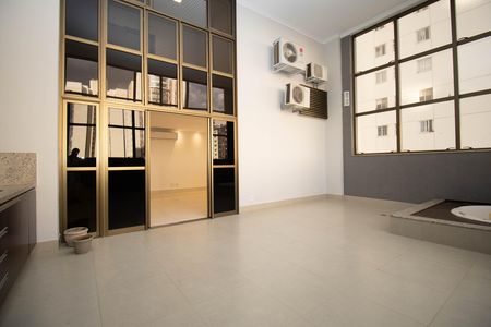 Apartamento à venda com 175m², 3 quartos e 2 vagas Apartamento à venda com 175m², 3 quartos e 2 vagasSacada