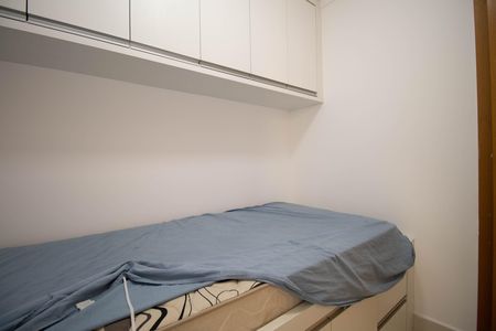Apartamento à venda com 175m², 3 quartos e 2 vagas Apartamento à venda com 175m², 3 quartos e 2 vagasQuarto de Serviço