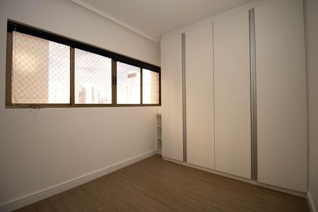 Apartamento à venda com 175m², 3 quartos e 2 vagas Apartamento à venda com 175m², 3 quartos e 2 vagasSuíte 2