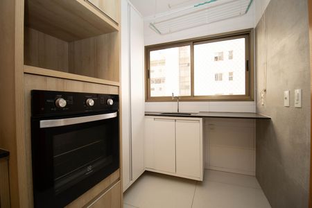 Apartamento à venda com 175m², 3 quartos e 2 vagas Apartamento à venda com 175m², 3 quartos e 2 vagasCozinha e Área de Serviço