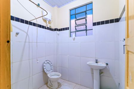 Banheiro de casa para alugar com 2 quartos, 145m² em Piedade, Rio de Janeiro
