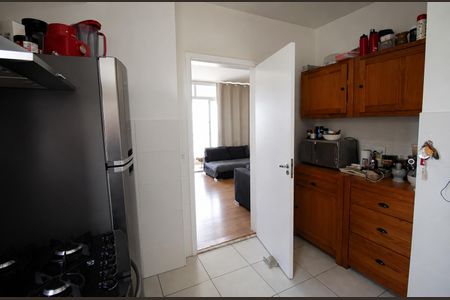 Cozinha de apartamento à venda com 2 quartos, 90m² em Sítio Tamboré Alphaville, Barueri