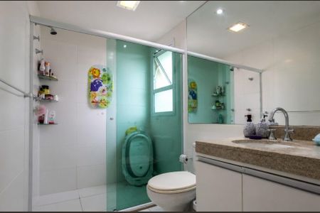 Banheiro de apartamento à venda com 2 quartos, 90m² em Sítio Tamboré Alphaville, Barueri