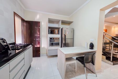 Casa para alugar com 125m², 3 quartos e 2 vagas Casa para alugar com 125m², 3 quartos e 2 vagasCozinha