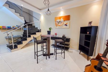 Sala de casa para alugar com 3 quartos, 125m² em Jardim Santo Antônio, Santo André