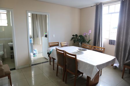 Copa de casa à venda com 5 quartos, 360m² em Novo Eldorado, Contagem