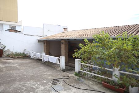 Casa para alugar com 360m², 5 quartos e 3 vagasQuintal