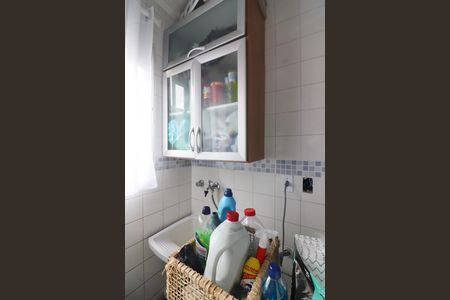 Casa de condomínio à venda com 73m², 3 quartos e 1 vagaÁrea de Serviço